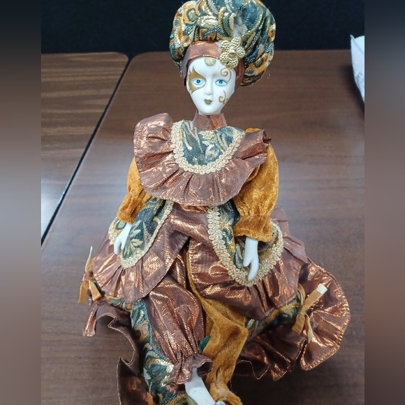 Porcelain Dolls - Picture 8 of 10